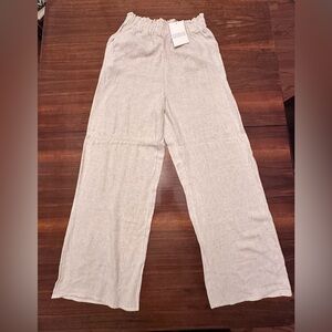 Ninexis beige wide leg ladies pants, size small. NWT